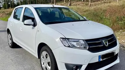 Usado Dacia Sandero 90 HP (66 kW) 2013
