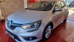 Usado 2020 Renault Mégane IV LIMITED Citadino | € 14.999 (Preço justo)