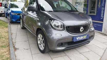 Usado Smart ForFour Passion 71 HP (52 kW) 2019 Vermelho Citadino