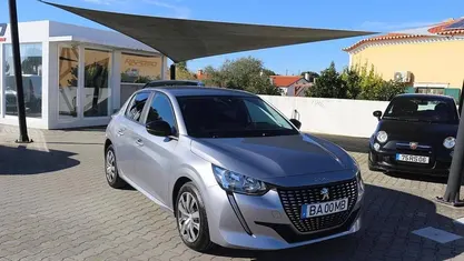 Usado Peugeot 208 101 HP (74 kW) 2023 Cinzento Citadino