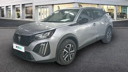 Cinzento Usado 2024 Peugeot 2008 Active SUV | € 18.990 (Preço justo)