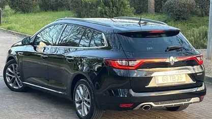 Usado Renault Mégane IV 130 HP (95 kW) 2017 Preto Carrinha