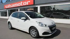 Branco Usado 2018 Peugeot 208 Citadino | € 9.990 (Bom preço)