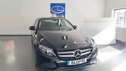 Usado Mercedes C180 116 HP (85 kW) 2015 Preto Carrinha