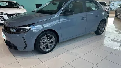 Usado Opel Corsa Edition 100 HP (73 kW) 2025 Cinzento Citadino