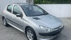 Cinza Usado 2003 Peugeot 206 | € 2.500 (Preço justo)
