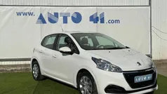 Branco Usado 2018 Peugeot 208 Style Citadino | € 12.650 (Preço justo)