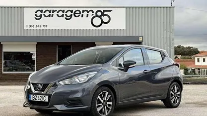 Usado Nissan Micra 71 HP (52 kW) 2018 Cinzento Citadino