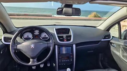 Preto Usado 2008 Peugeot 207 CC Cabrios | € 5.950 (Preço justo)