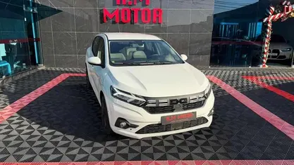 Usado Dacia Sandero Expression 101 HP (74 kW) 2024 Branco SUV