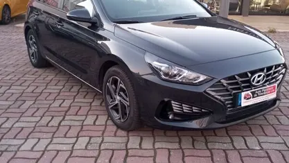 Usado Hyundai i30 Style 120 HP (88 kW) 2021 Cinza