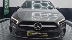 Cinza Usado 2018 Mercedes A180 Style | € 22.250 (Preço justo)