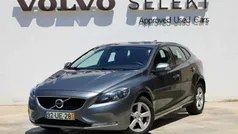 Cinzento ósmio Usado 2018 Volvo V40 Kinetic Carrinha | € 15.200 (Preço justo)