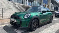 Vermelho Usado 2024 Mini Cooper Essential Citadino | € 28.900 (Preço justo)