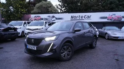 Cinzento Usado 2021 Peugeot 2008 SUV | € 14.750 (Bom preço)