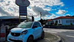 Branco Usado 2019 Smart ForTwo Electric Drive Passion Citadino | € 13.990 (Preço justo)