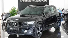 Preto Usado 2022 Volvo XC40 Core SUV | € 32.990 (Preço justo)