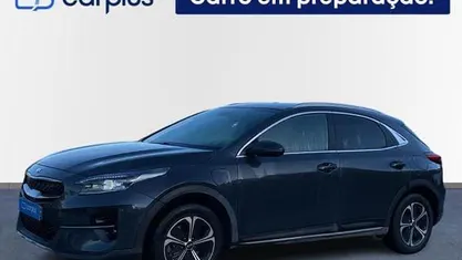 Cinza Usado 2022 Kia XCeed SUV | € 23.500 (Preço justo)