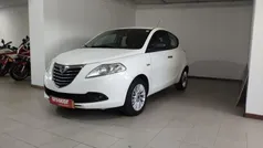 Branco Usado 2013 Lancia Ypsilon Citadino | € 4.750 (Super Preço)