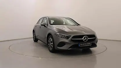 Cinzento Usado 2025 Mercedes A200 | € 33.990 (Preço justo)