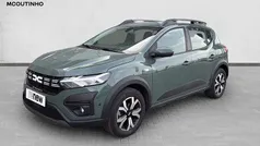 Verde Usado 2024 Dacia Sandero Expression Citadino | € 17.890 (Preço justo)