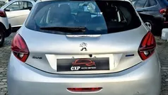 Cinza Usado 2018 Peugeot 208 Style Citadino | € 9.500 (Preço justo)