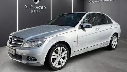 Usado Mercedes C220 Avantgarde 170 HP (125 kW) 2010 Cinzento Sedan