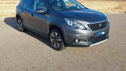 Usado Peugeot 2008 Allure 83 HP (61 kW) 2019 Cinza SUV