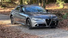 Cinza Usado 2019 Alfa Romeo Giulia Sedan | € 23.990 (Preço justo)