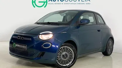 Azul Usado 2022 Fiat 500e Icon Citadino | € 15.480 (Preço justo)