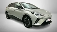 Cinza Usado 2023 MG MG4 EV Luxury Citadino | € 23.990 (Preço justo)