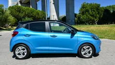 Azul Usado 2020 Hyundai i10 Comfort Citadino | € 12.950 (Preço justo)