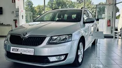 Cinzento Usado 2014 Skoda Octavia Carrinha | € 8.990 (Preço justo)