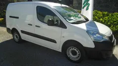 Branco Usado 2015 Peugeot Partner Monovolume | € 10.500 (Preço justo)
