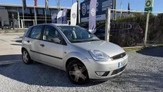 Usado 2004 Ford Fiesta Citadino | € 2.990 (Preço justo)
