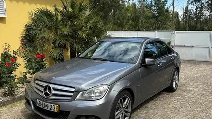 Usado Mercedes C220 170 HP (125 kW) 2011 Cinzento Sedan
