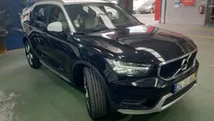 Preto Usado 2021 Volvo XC40 Momentum SUV | € 29.480 (Preço justo)