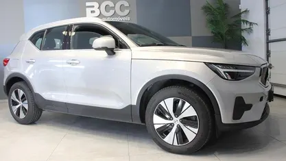 Cinza Usado 2022 Volvo XC40 Inscription SUV | € 27.990 (Preço justo)