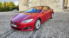 Vermelho Usado 2019 Tesla Model S Long Range Sedan | € 37.500 (Preço justo)