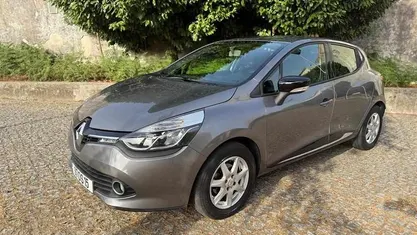 Usado Renault Clio IV 90 HP (66 kW) 2014