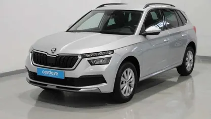 Cinzento Usado 2023 Skoda Kamiq SUV | € 17.990 (Preço justo)