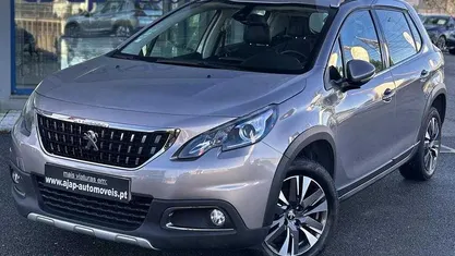 Cinzento Usado 2016 Peugeot 2008 SUV | € 10.970 (Preço justo)