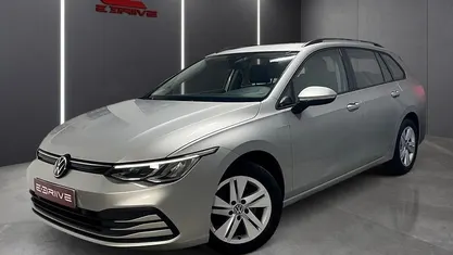 Cinza Usado 2021 VW Golf VIII Life Carrinha | € 18.980 (Preço justo)