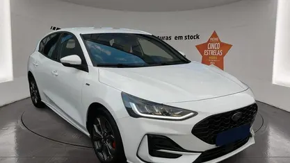 Usado Ford Focus ST-Line 125 HP (91 kW) 2022 Branco