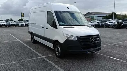 Branco Usado 2023 Mercedes Sprinter Van | € 39.990 (Preço justo)