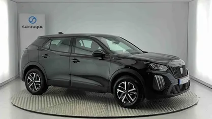 Usado Peugeot e-2008 Active 114 kW (156 HP) 2024 SUV