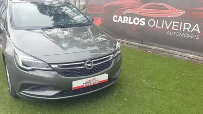 Usado Opel Astra Cosmo 110 HP (80 kW) 2017 Dourado Carrinha