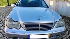 Cinzento Usado 2001 Mercedes C200 Sedan | € 5.990 (Bom preço)