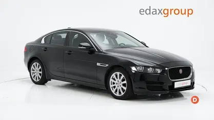 Usado 2017 Jaguar XE Sedan | € 13.290 (Super Preço)