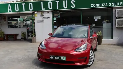 Vermelho Usado 2019 Tesla Model 3 Standard Range Plus Sedan | € 18.470 (Preço justo)